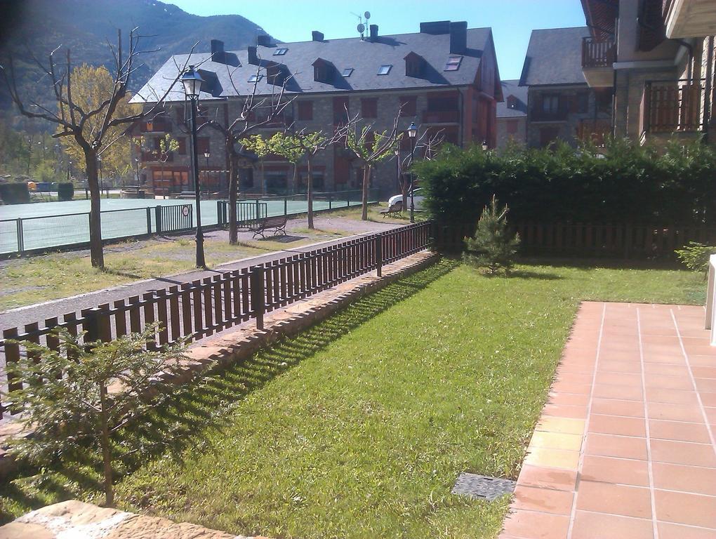 Apartmentsuitespain Baqueira Jardin Esterri d'Àneu Rom bilde